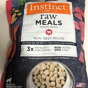 25-oz bag Freeze-Dried Raw Meals Real Beef Recipe Grain-Free Dog Food exp 12-26